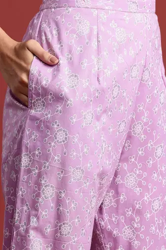 Women Floral Printed Empire Gotta Patti Pure Cotton Kurta with Trousers