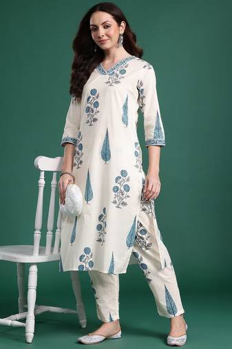 Floral Printed Regular Kurta with Trousers