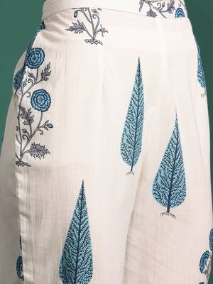 Floral Printed Regular Kurta with Trousers 3