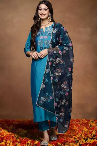 Women Floral Embroidered Regular Thread Work Kurta with Trousers & With Dupatta