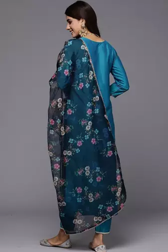 Women Floral Embroidered Regular Thread Work Kurta with Trousers & With Dupatta