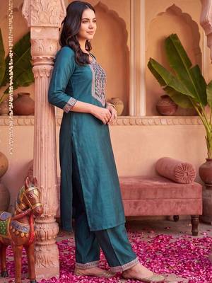 Women Ethnic Motifs Embroidered Regular Thread Work Liva Kurta with Trousers 3