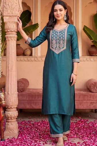 Women Ethnic Motifs Embroidered Regular Thread Work Liva Kurta with Trousers