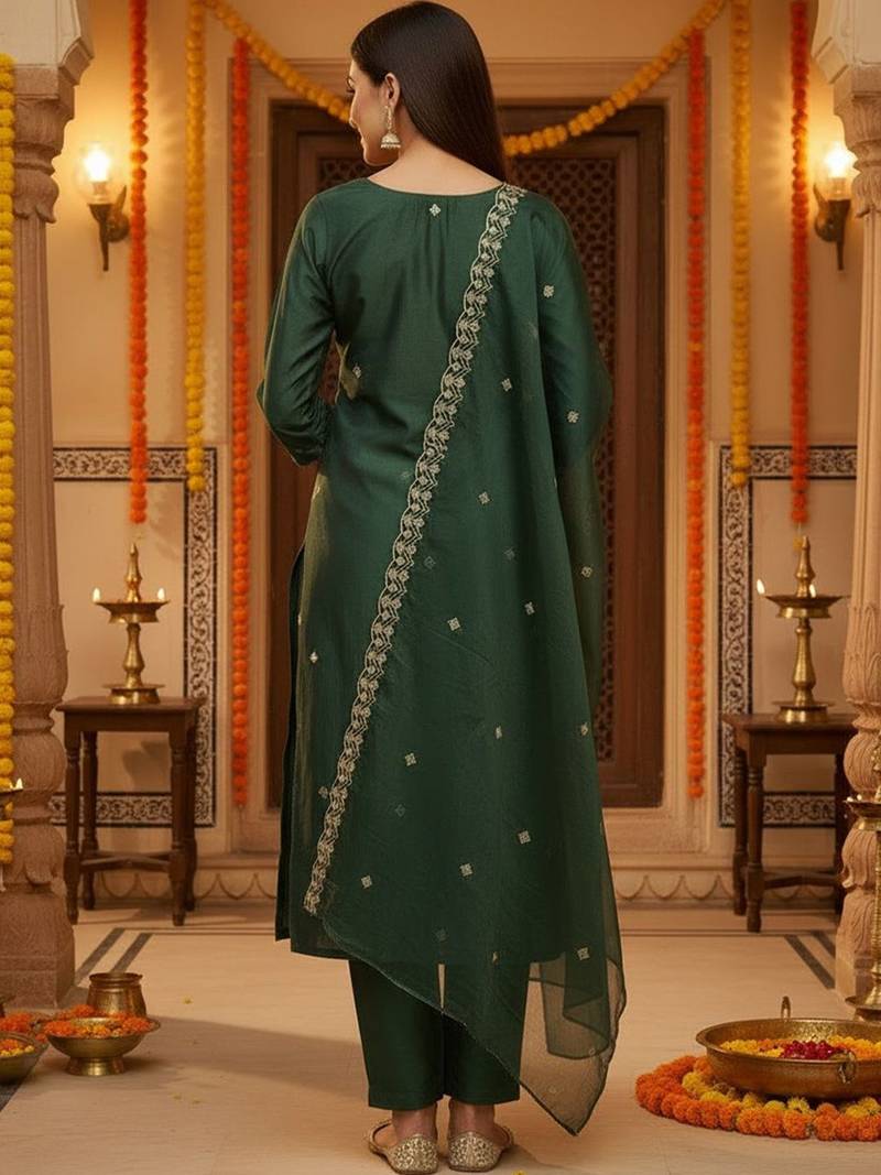 Women Ethnic Motifs Embroidered Regular Thread Work Kurta with Trousers & With Dupatta