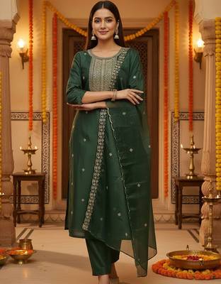 Women Ethnic Motifs Embroidered Regular Thread Work Kurta with Trousers & With Dupatta 6