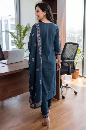 Women Ethnic Motifs Printed Regular Thread Work Pure Cotton Kurta with Trousers & With Dupatta