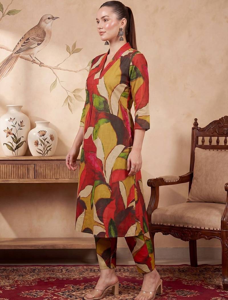 Women Printed Regular Pure Cotton Kurta with Trousers