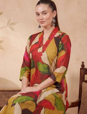 Women Printed Regular Pure Cotton Kurta with Trousers 5