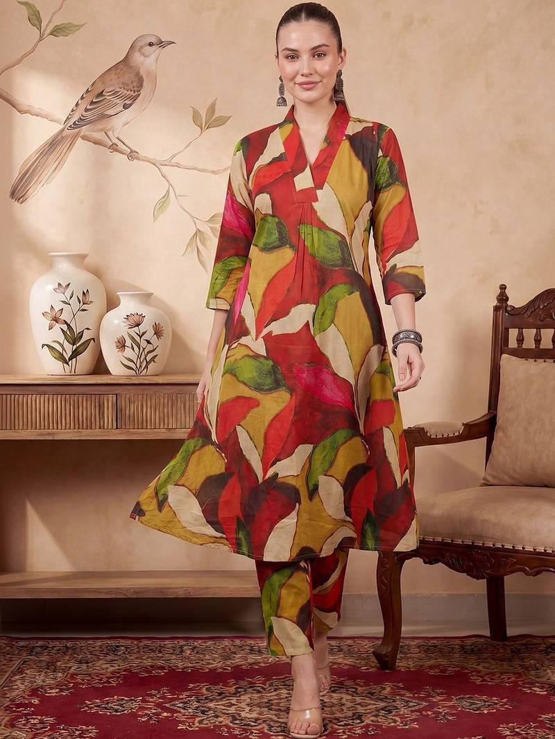 Women Printed Regular Pure Cotton Kurta with Trousers