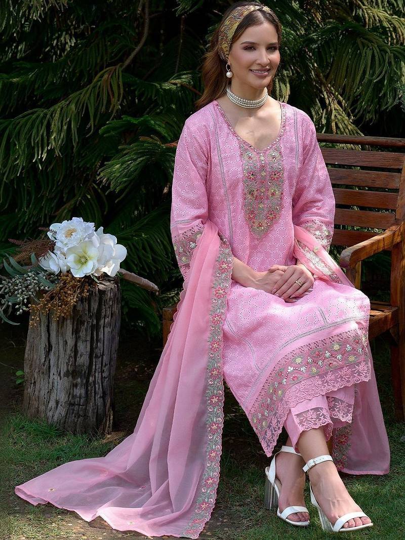 Women Ethnic Motifs Embroidered Regular Thread Work Pure Cotton Kurta with Trousers & With Dupatta