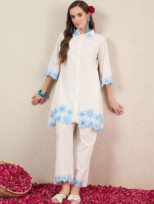 Women Floral Embroidered Regular Thread Work Pure Cotton Kurta with Palazzos 1