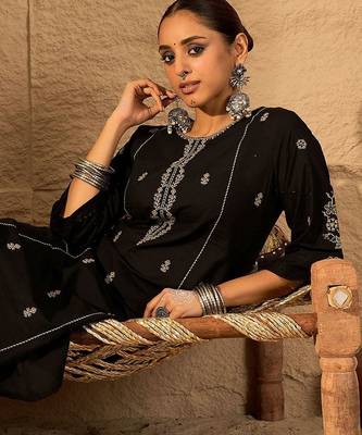 Women Ethnic Motifs Embroidered Regular Thread Work Pure Cotton Kurta with Trousers 2