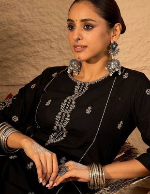 Women Ethnic Motifs Embroidered Regular Thread Work Pure Cotton Kurta with Trousers 3