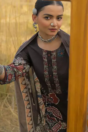 Women Ethnic Motifs Printed Regular Mirror Work Kurta with Trousers & With Dupatta