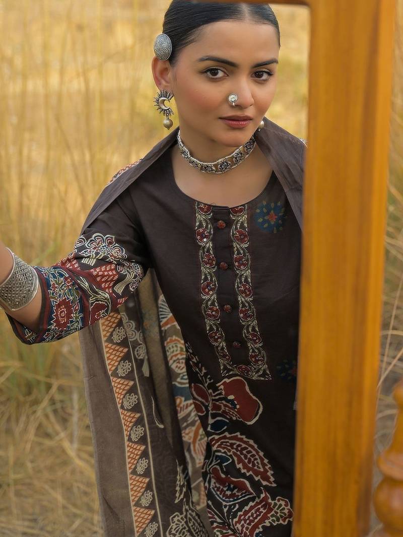 Women Ethnic Motifs Printed Regular Mirror Work Kurta with Trousers & With Dupatta
