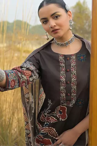 Women Ethnic Motifs Printed Regular Mirror Work Kurta with Trousers & With Dupatta