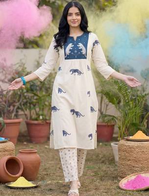 Women Animal Printed Empire Pure Cotton Kurta with Trousers 1