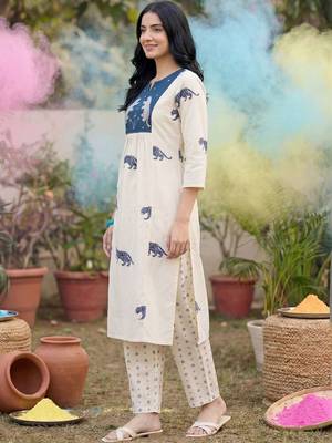 Women Animal Printed Empire Pure Cotton Kurta with Trousers 3