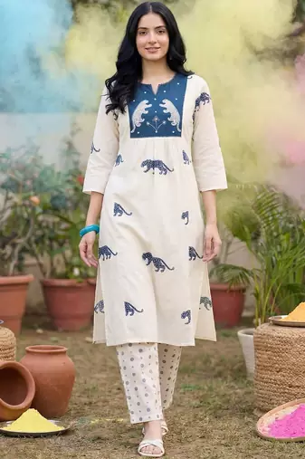 Women Animal Printed Empire Pure Cotton Kurta with Trousers