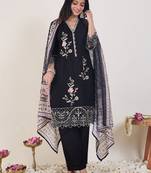 Floral Embroidered Thread Work Pure Cotton Kurta With Trousers & Dupatta