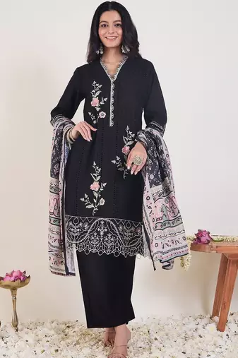 Floral Embroidered Thread Work Pure Cotton Kurta With Trousers & Dupatta