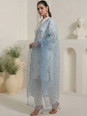 Women Floral Embroidered Regular Thread Work Pure Cotton Kurta with Trousers & With Dupatta 3