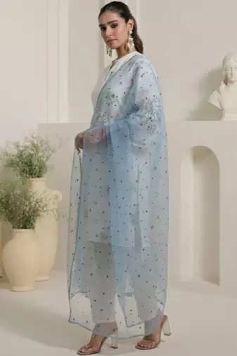 Women Floral Embroidered Regular Thread Work Pure Cotton Kurta with Trousers & With Dupatta