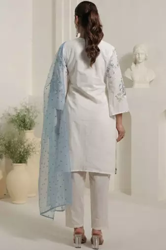 Women Floral Embroidered Regular Thread Work Pure Cotton Kurta with Trousers & With Dupatta