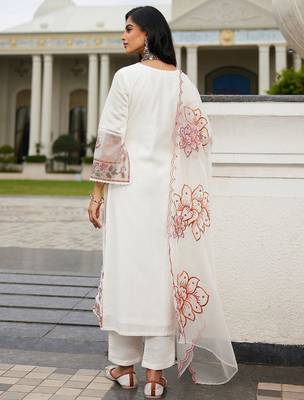 Women Ethnic Motifs Embroidered Regular Thread Work Kurta with Trousers & With Dupatta 4