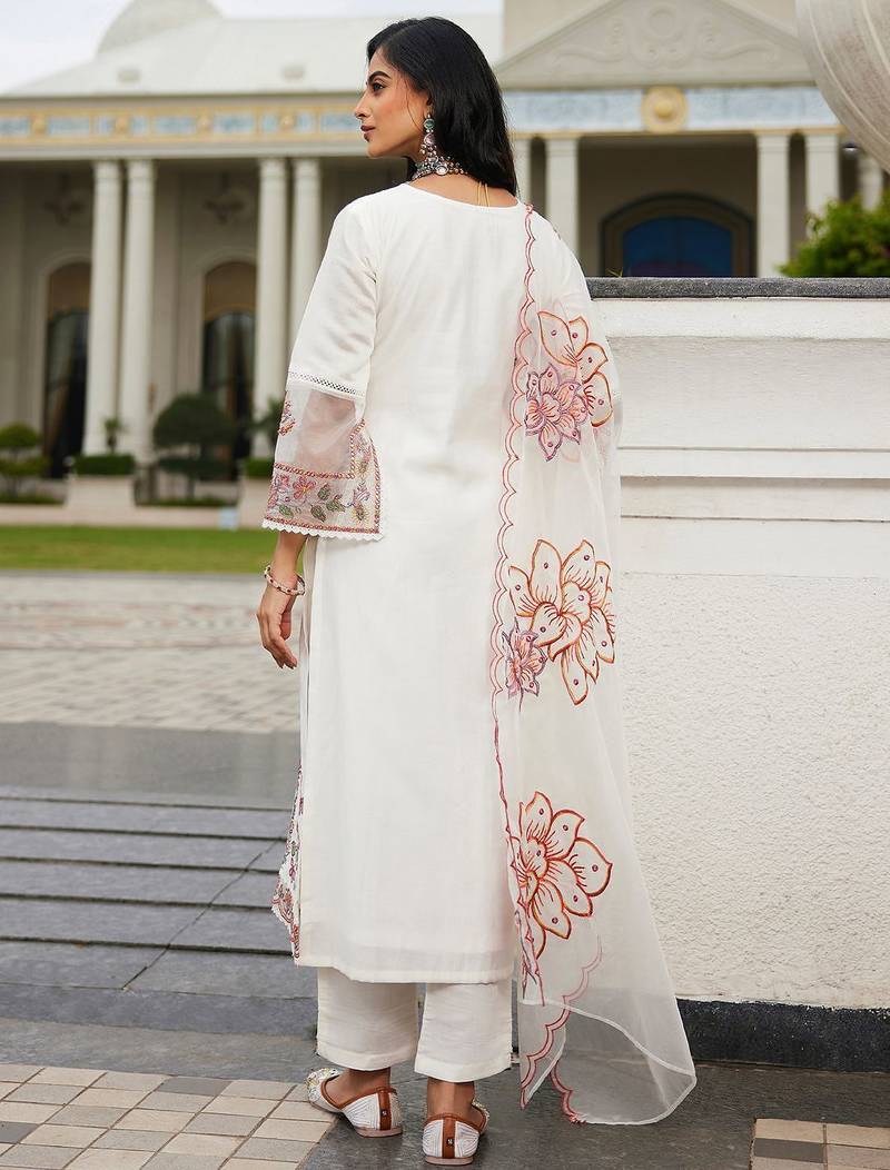 Women Ethnic Motifs Embroidered Regular Thread Work Kurta with Trousers & With Dupatta