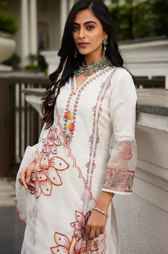 Women Ethnic Motifs Embroidered Regular Thread Work Kurta with Trousers & With Dupatta