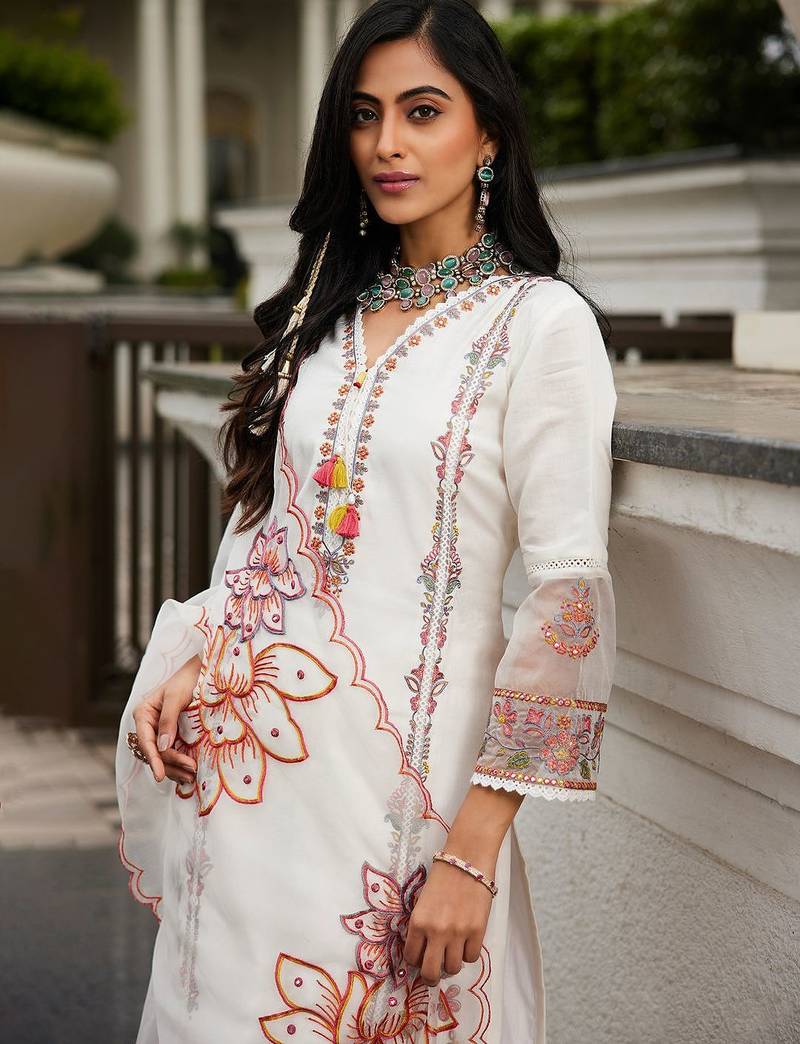 Women Ethnic Motifs Embroidered Regular Thread Work Kurta with Trousers & With Dupatta