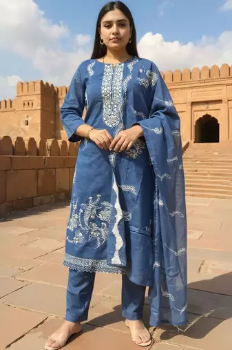 Ethnic Motifs Embroidered Thread Work Pure Cotton Kurta With Trousers & Dupatta