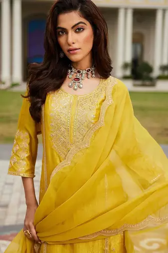 Women Ethnic Motifs Embroidered Regular Kurta with Trousers & With Dupatta