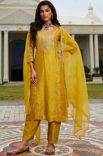 Women Ethnic Motifs Embroidered Regular Kurta with Trousers & With Dupatta