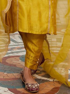 Women Ethnic Motifs Embroidered Regular Kurta with Trousers & With Dupatta 7