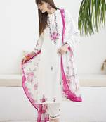 Women Floral Embroidered Regular Thread Work Pure Cotton Kurta with Trousers & With Dupatta