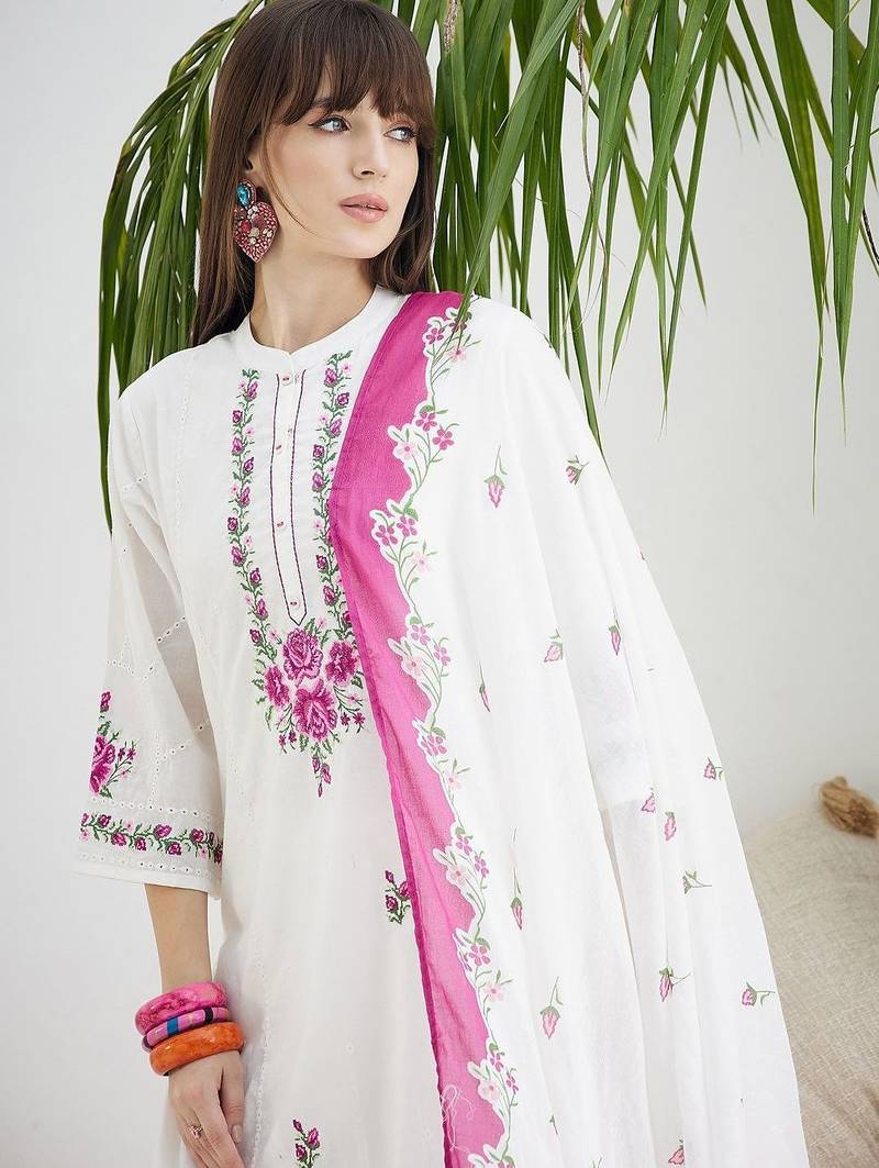 Women Floral Embroidered Regular Thread Work Pure Cotton Kurta with Trousers & With Dupatta