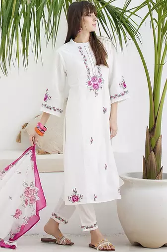 Women Floral Embroidered Regular Thread Work Pure Cotton Kurta with Trousers & With Dupatta