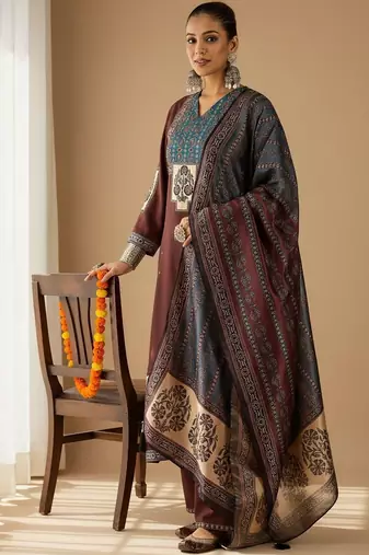Women Ethnic Motifs Printed Regular Kurta with Trousers & With Dupatta