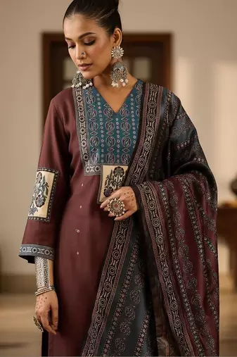 Women Ethnic Motifs Printed Regular Kurta with Trousers & With Dupatta