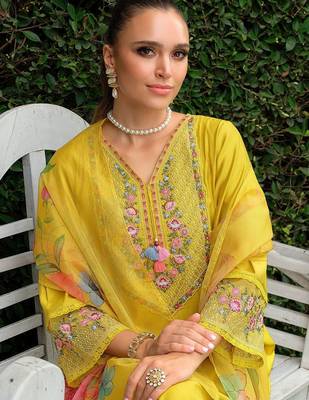 Floral Embroidered V-neck Thread Work Kurta With Trousers & Dupatta 1