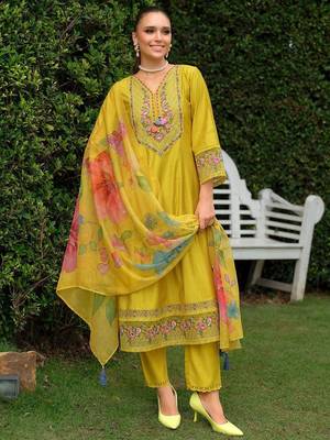 Floral Embroidered V-neck Thread Work Kurta With Trousers & Dupatta 4