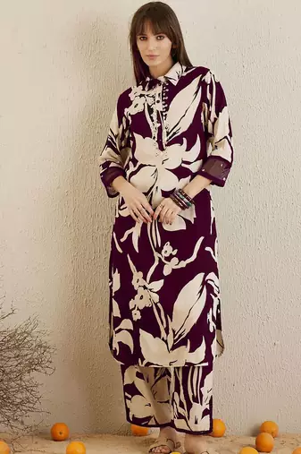 Women Shirt Coller Floral Printed Regular Sequinned Kurta with Trousers
