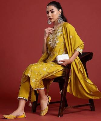 Floral Embroidered Sequinned Kurta With Trousers & Dupatta 7