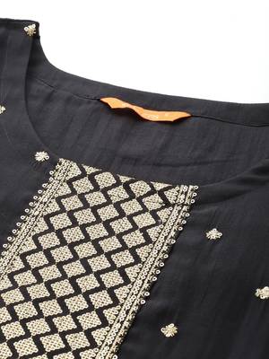 Ethnic Motifs Embroidered Kurta with Trousers & Dupatta 2