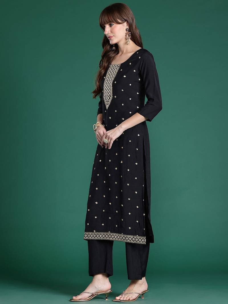 Ethnic Motifs Embroidered Kurta with Trousers & Dupatta