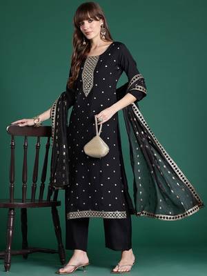 Ethnic Motifs Embroidered Kurta with Trousers & Dupatta 8
