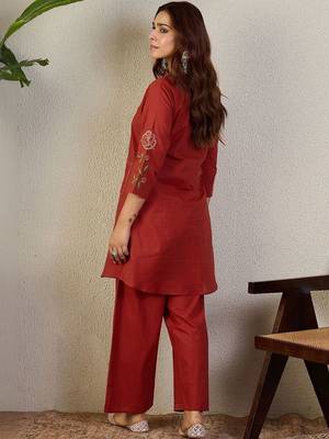 Floral Embroidered Mandarin Collar Thread Work Pure Cotton Kurta With Trousers 3