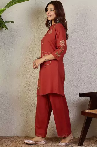 Floral Embroidered Mandarin Collar Thread Work Pure Cotton Kurta With Trousers